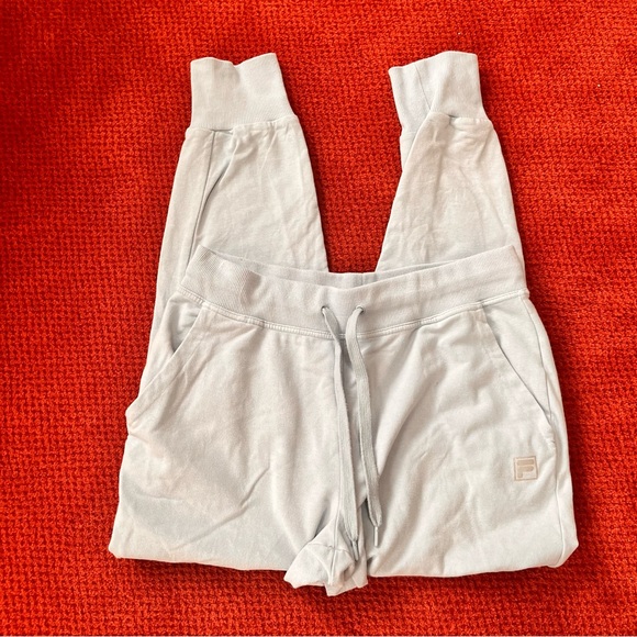 Fila athleisure set, size medium - Picture 2 of 9